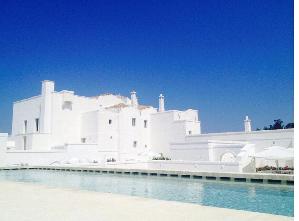 Masseria Le Carrube Остуни Екстериор снимка
