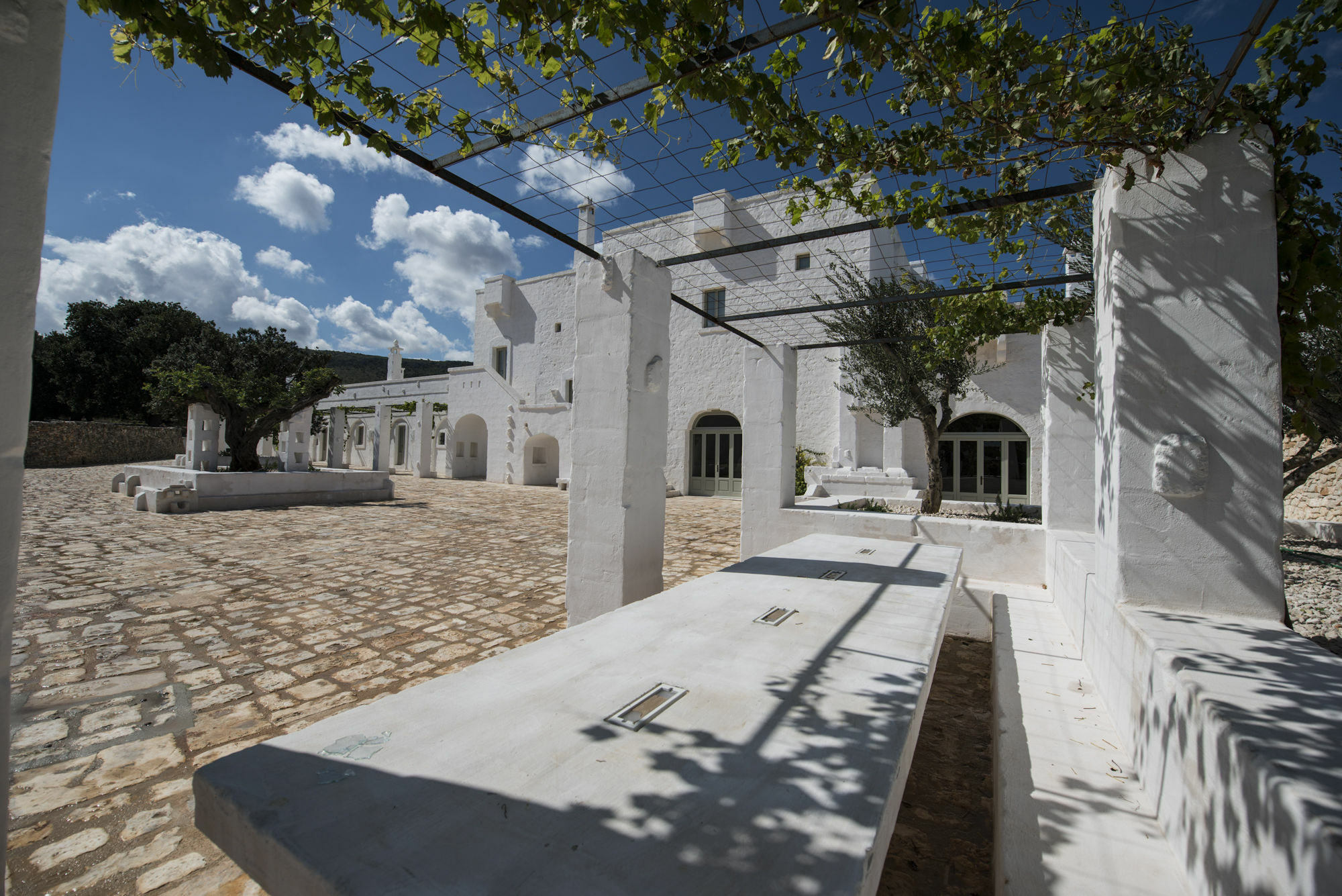 Masseria Le Carrube Остуни Екстериор снимка