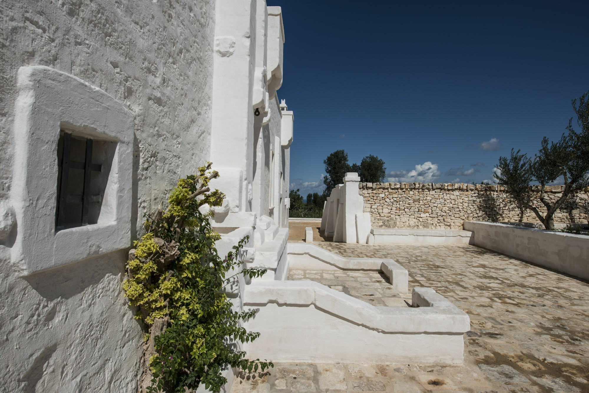 Masseria Le Carrube Остуни Екстериор снимка