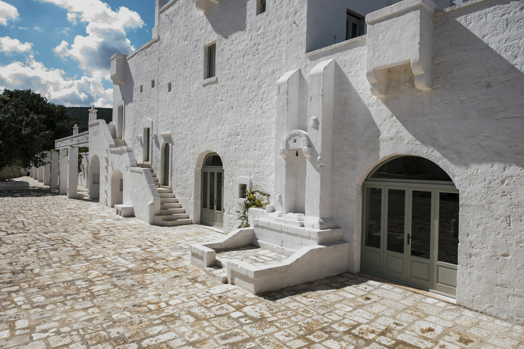 Masseria Le Carrube Остуни Екстериор снимка